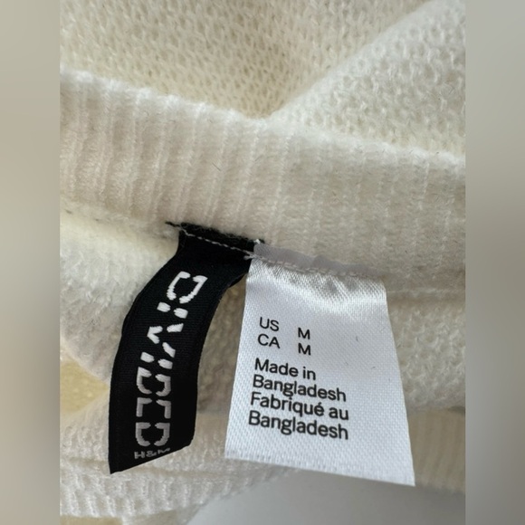 H&M Divided Ivory Cold Shoulder Sweater | Size Medium - Picture 3 of 4